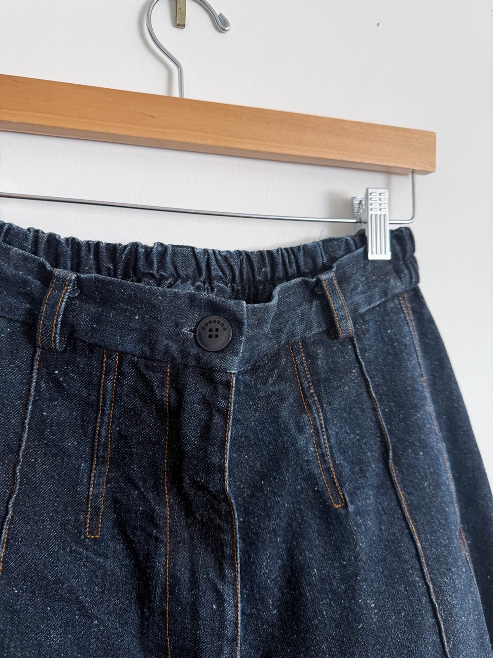 Cordera Seam Curved Denim Pants in Dark Navy OS - Picture 3 of 6